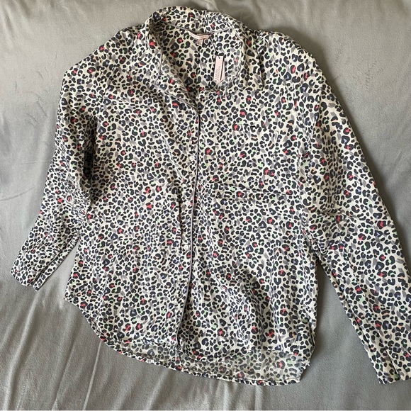 Victoria’s Secret cheetah print pajamas set - Picture 2 of 5